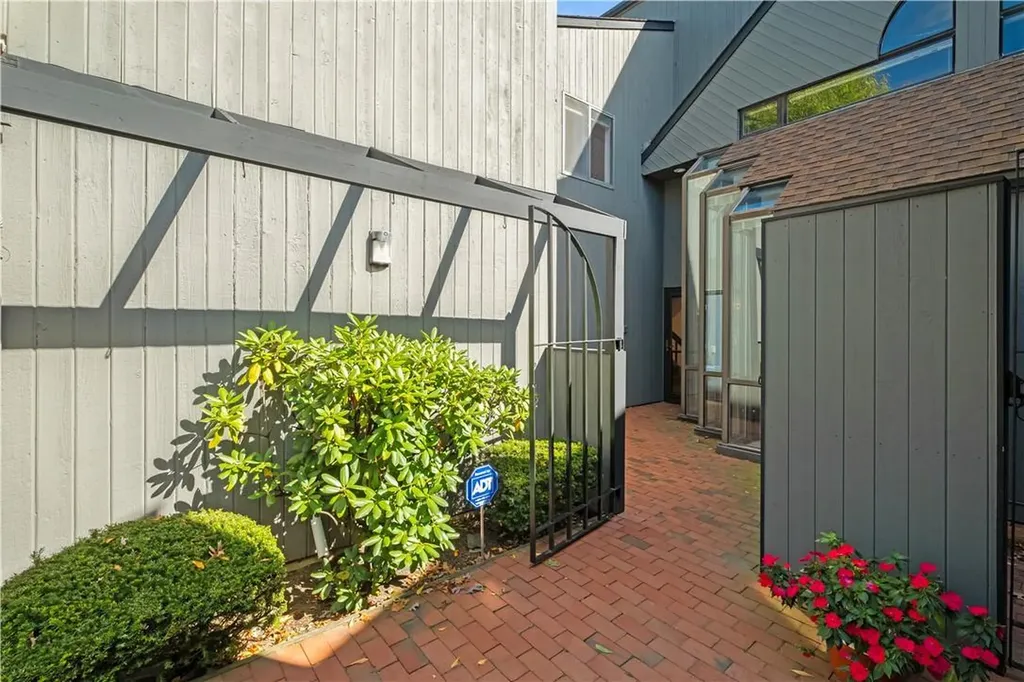 339 Old Cedar Road Hartsdale NY 10530