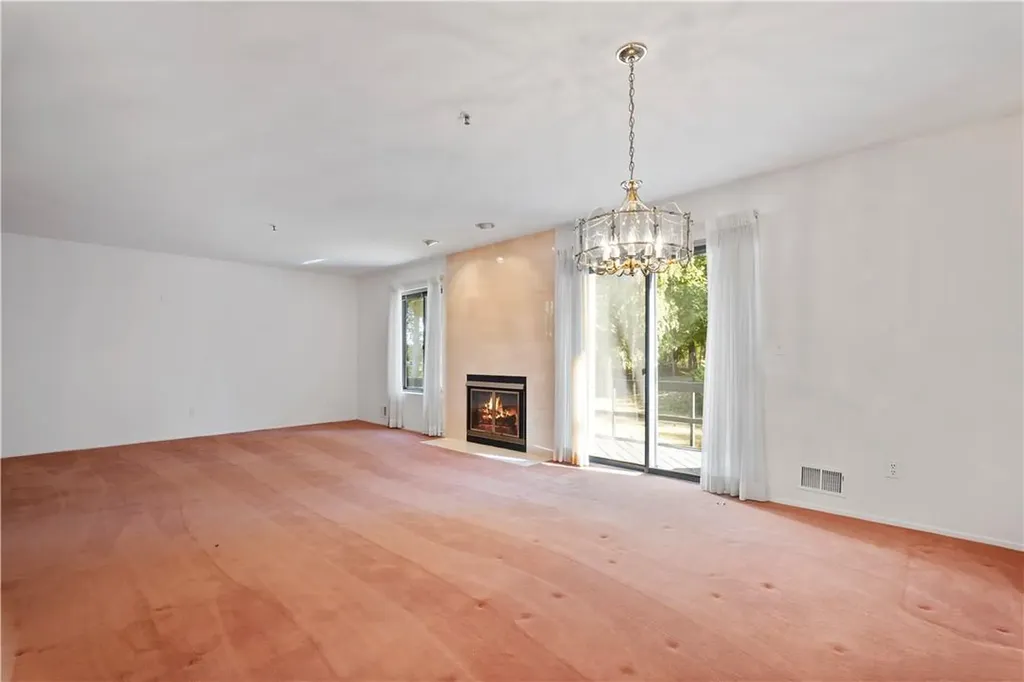 339 Old Cedar Road Hartsdale NY 10530