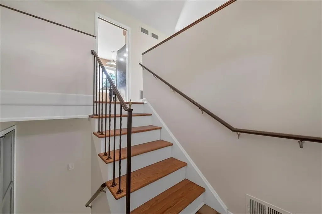 34 Lenape Road Pearl River NY 10965