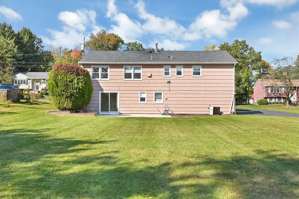 34 Lenape Road Pearl River NY 10965
