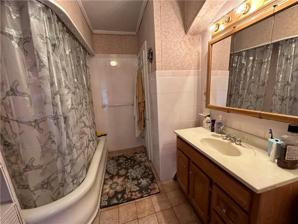 71 High Street Monticello NY 12701