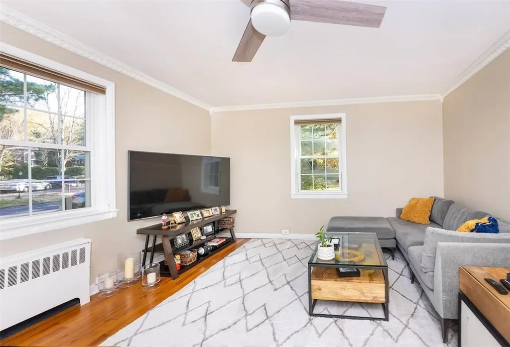751 N Broadway Hastings-on-hudson NY 10706