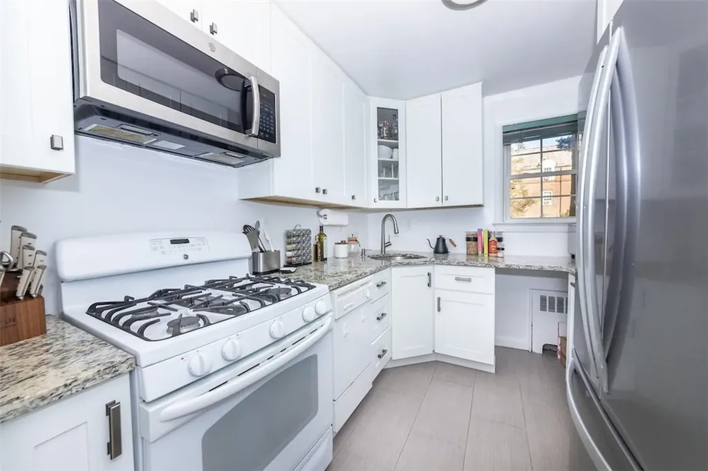 751 N Broadway Hastings-on-hudson NY 10706