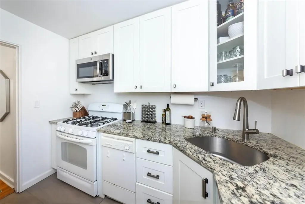 751 N Broadway Hastings-on-hudson NY 10706