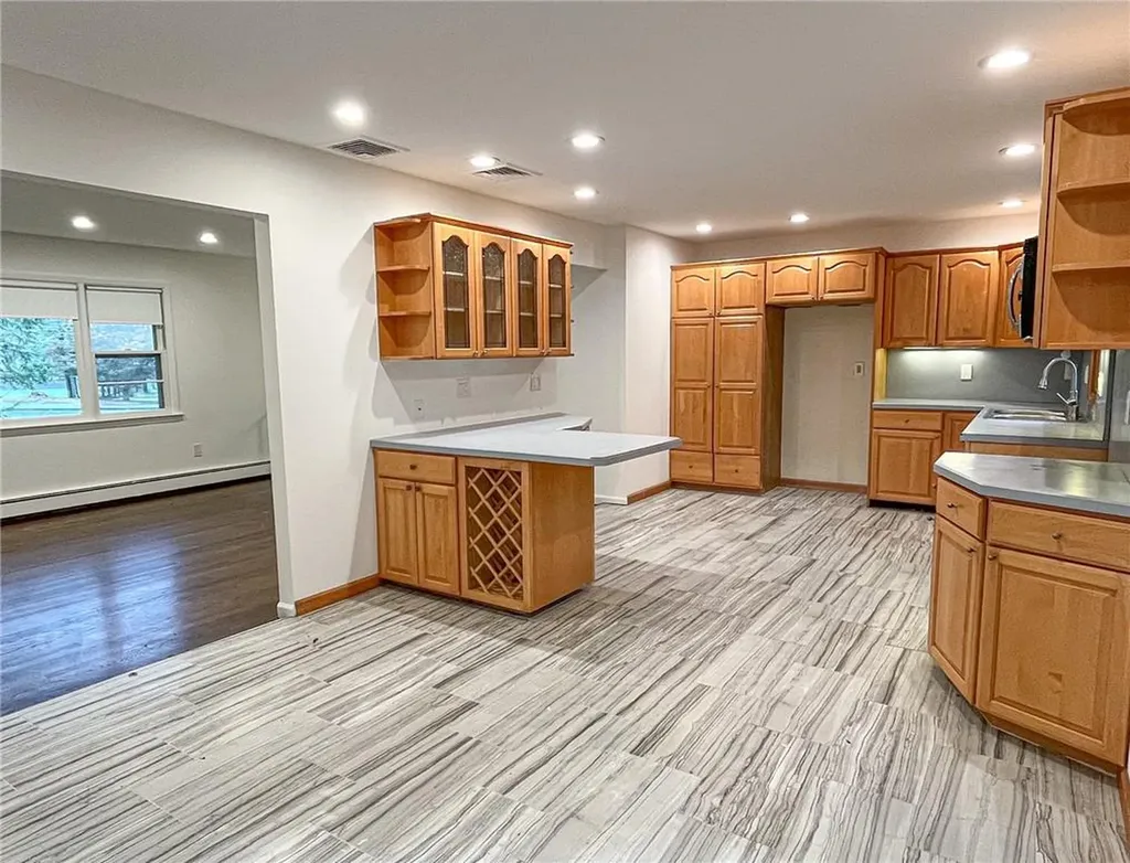 29 Astor Place Monsey NY 10952