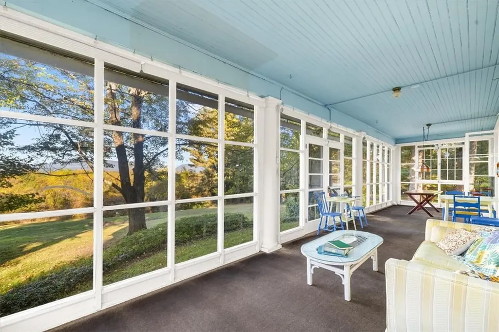 4831 Route 9g Red Hook NY 12571