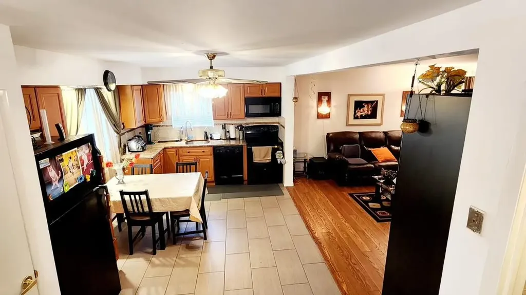 33 Robert Road Kiamesha Lake NY 12751