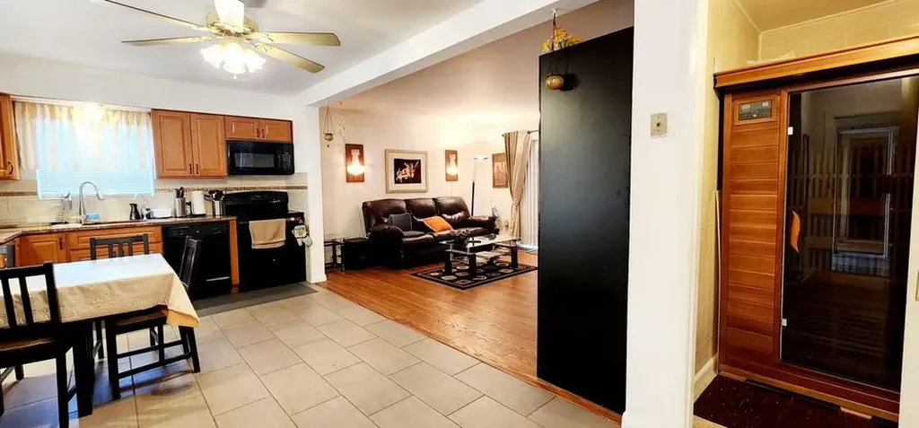 33 Robert Road Kiamesha Lake NY 12751