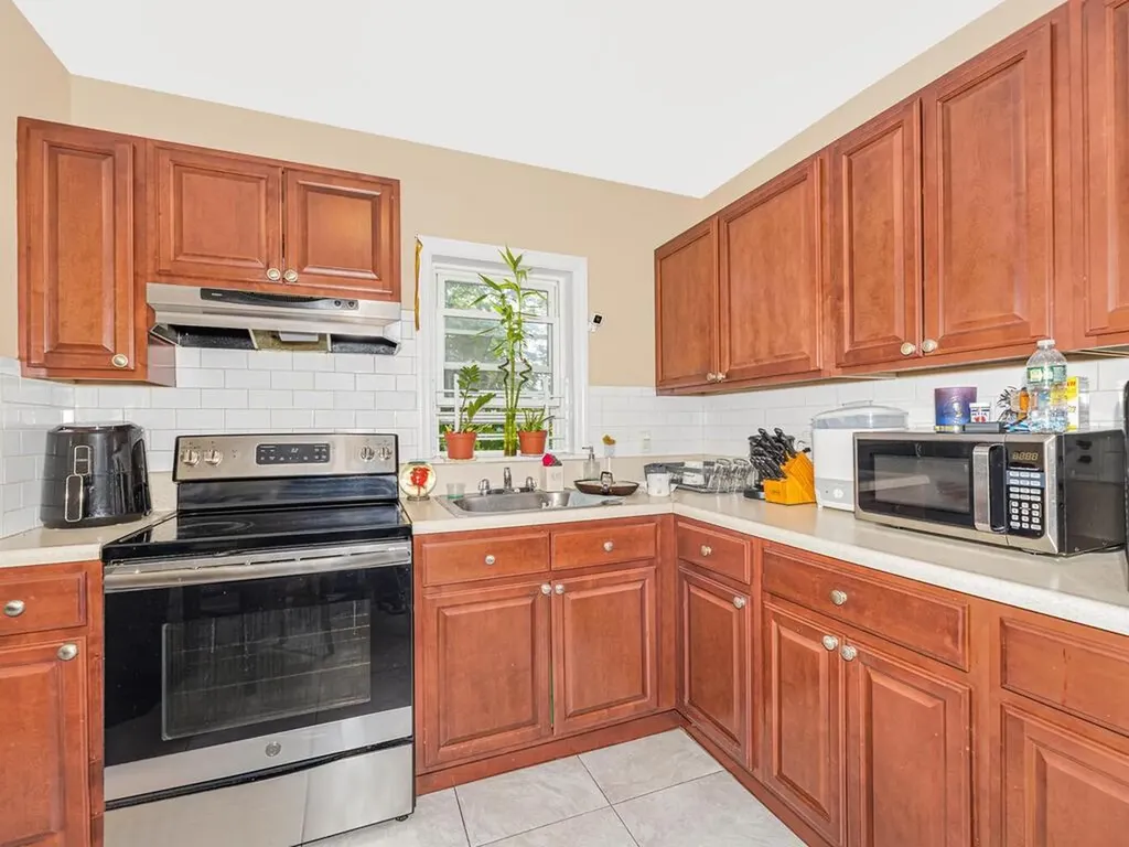 2 Carlisle Place Yonkers NY 10701