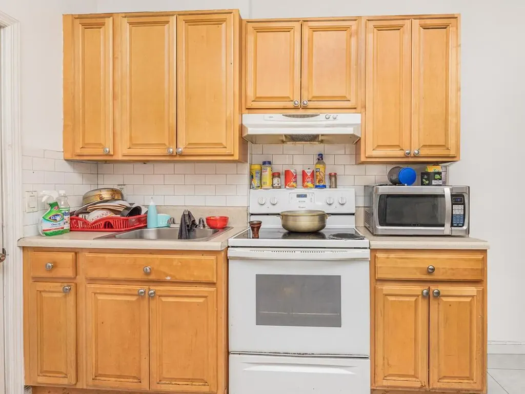 2 Carlisle Place Yonkers NY 10701