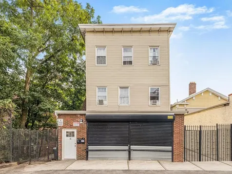 2 Carlisle Place Yonkers NY 10701