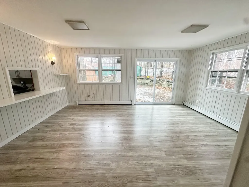 223 Baldwin Place Road Mahopac NY 10541