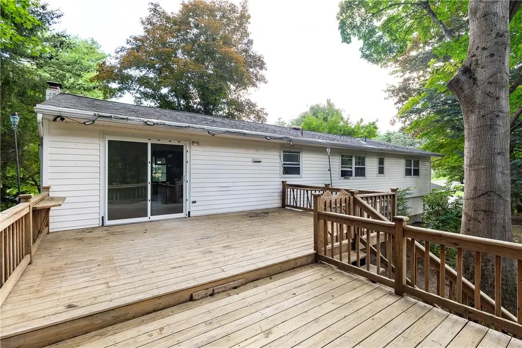 26 Miron Drive Poughkeepsie NY 12603