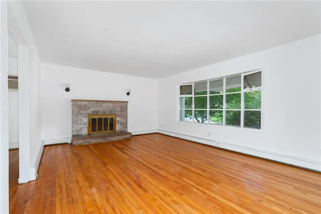 26 Miron Drive Poughkeepsie NY 12603
