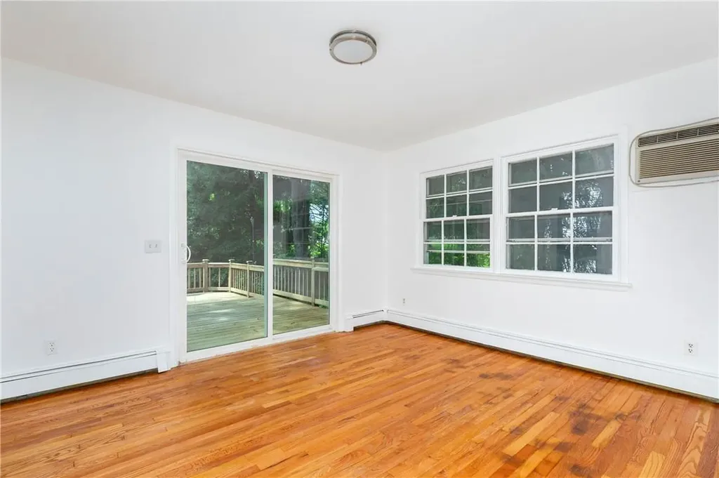 26 Miron Drive Poughkeepsie NY 12603