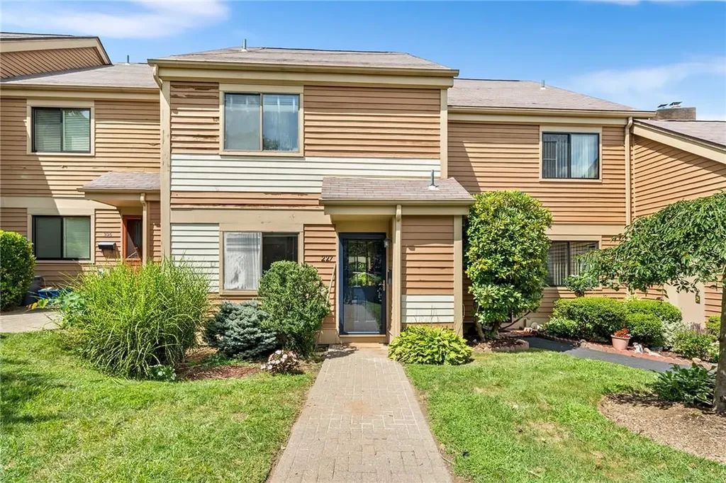 227 Treetop Crescent Rye Brook NY 10573
