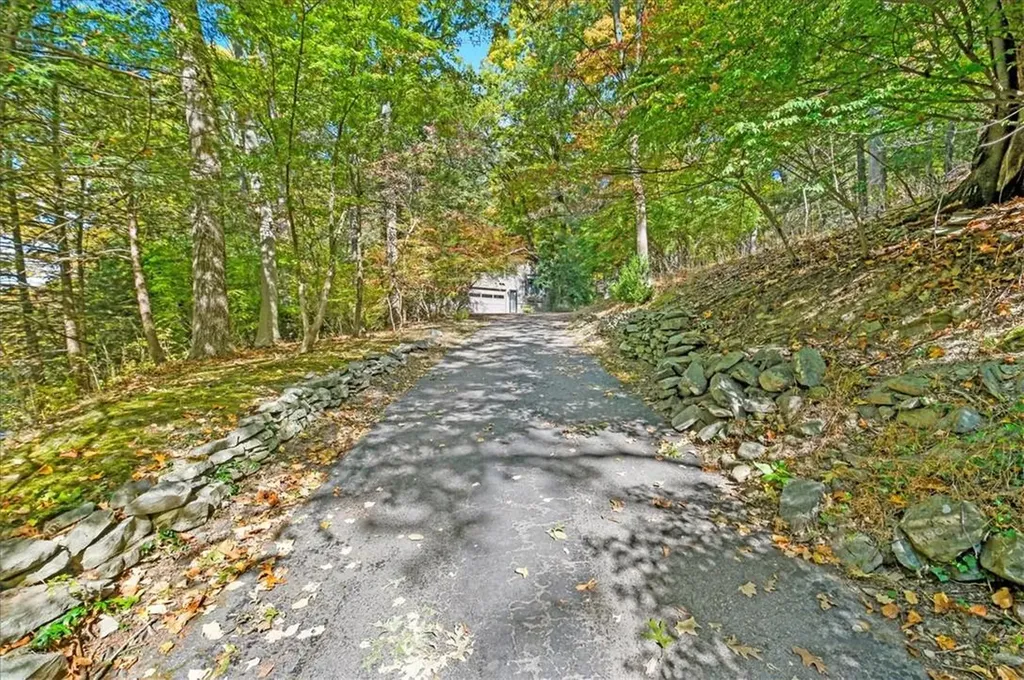 11 Bellevue Road Highland NY 12528