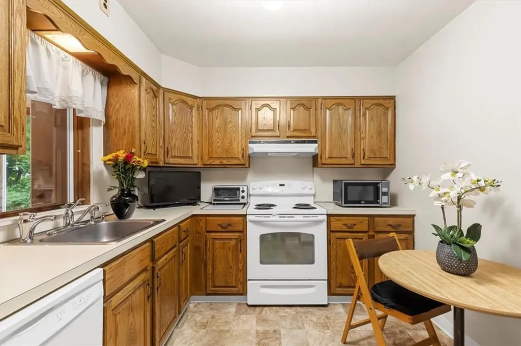 275 Woodlands Avenue White Plains NY 10607