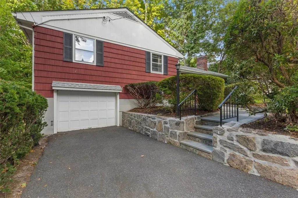 275 Woodlands Avenue White Plains NY 10607