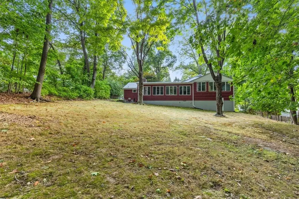 275 Woodlands Avenue White Plains NY 10607