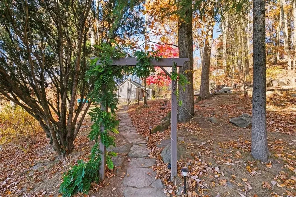 76 Bryant Trail Carmel NY 10512