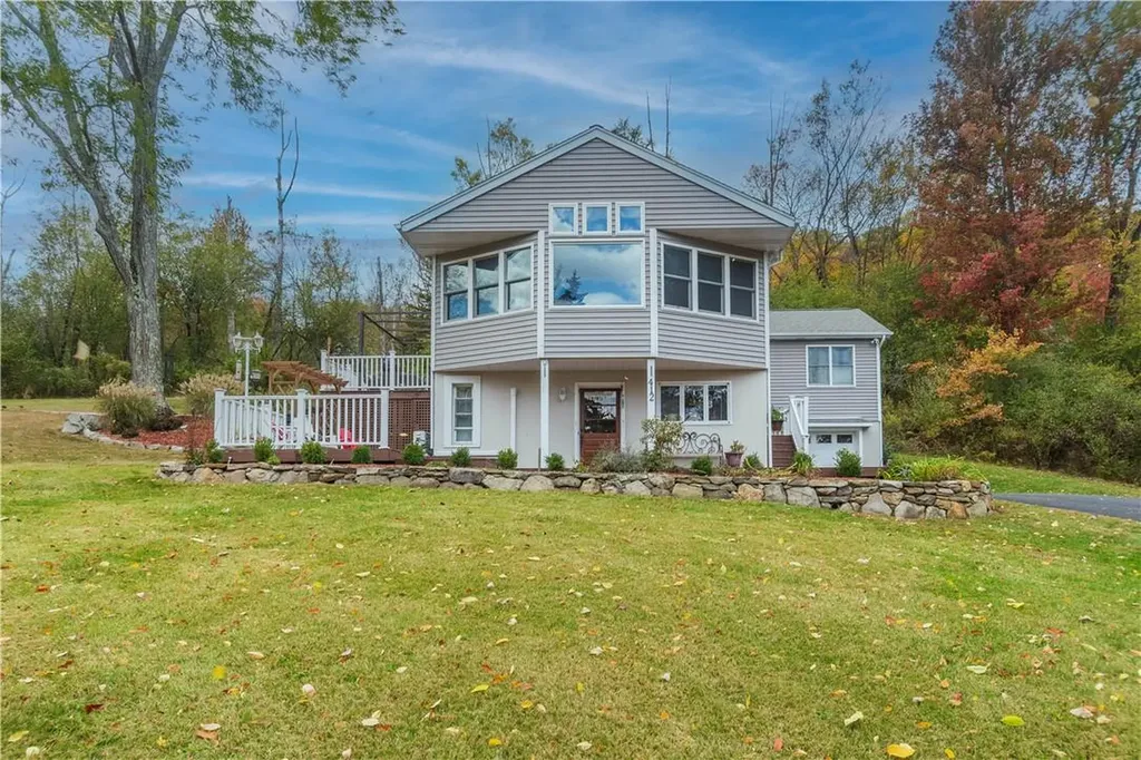 412 Laroe Road Chester NY 10918