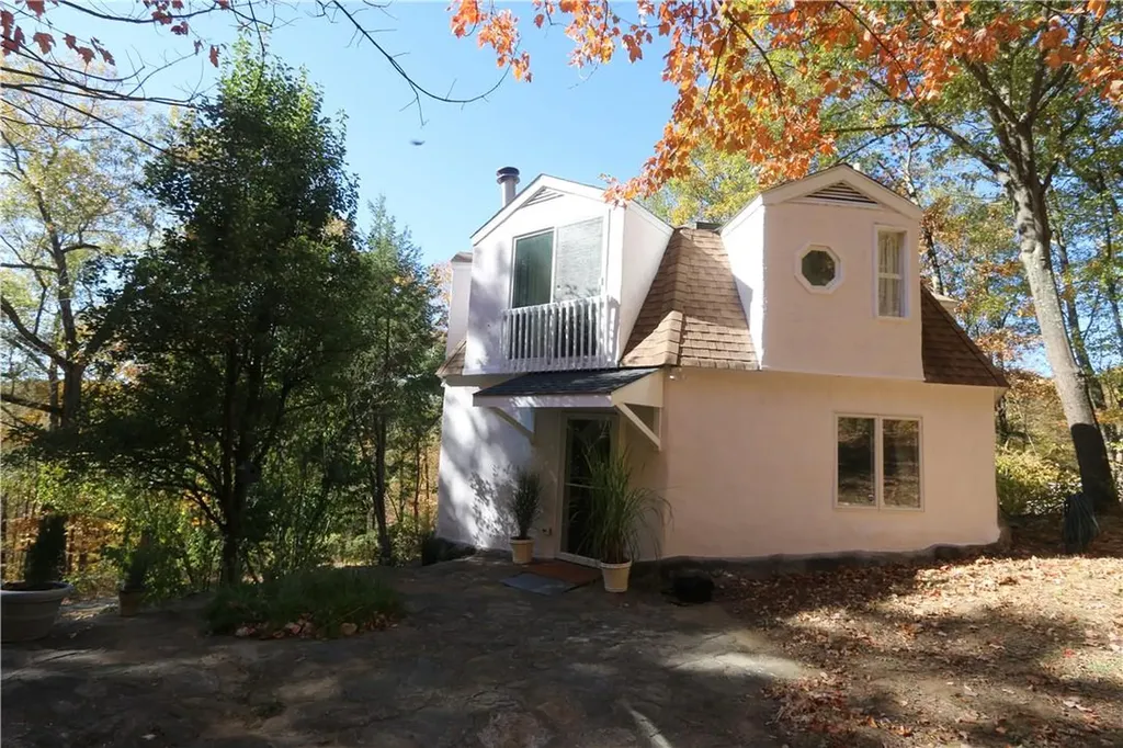 456 Oscawana Lake Road Putnam Valley NY 10579