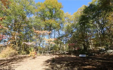 456 Oscawana Lake Road Putnam Valley NY 10579