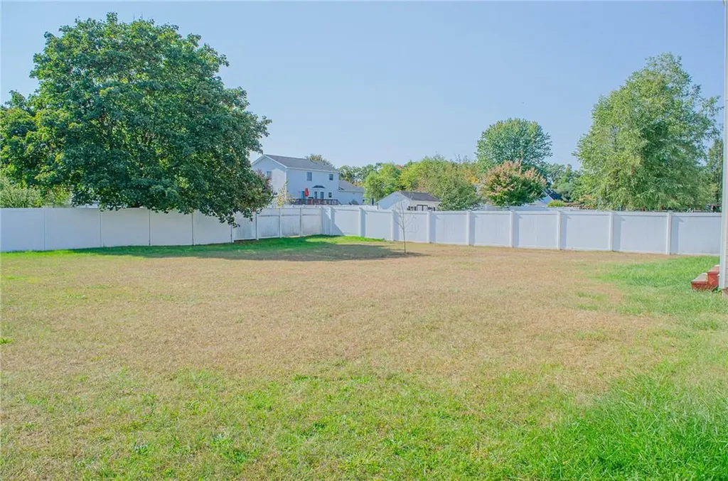 126 Canterbury Saugerties NY 12477