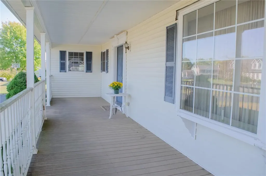 126 Canterbury Saugerties NY 12477