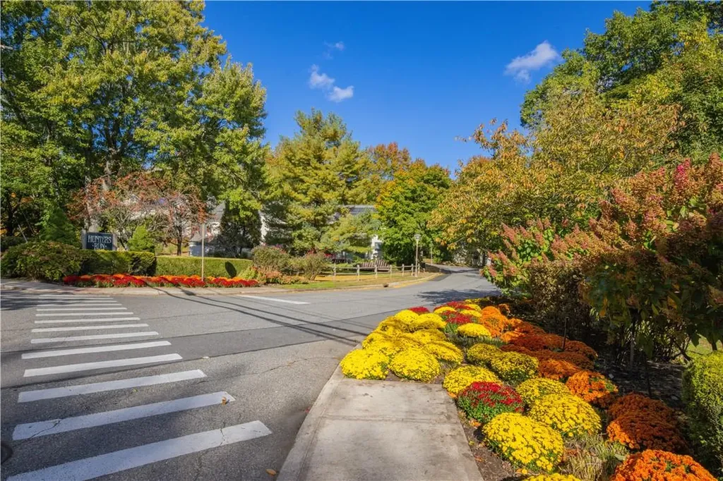 203 Hunters Run Dobbs Ferry NY 10522