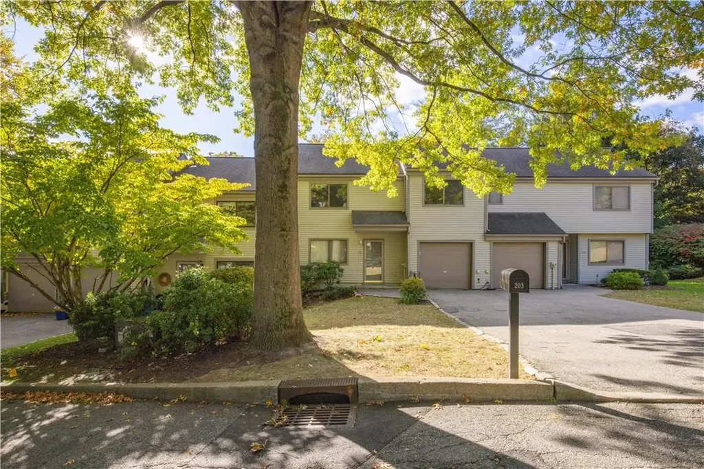 203 Hunters Run Dobbs Ferry NY 10522