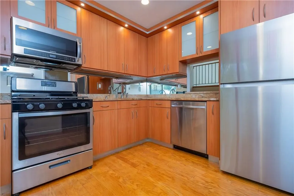 203 Hunters Run Dobbs Ferry NY 10522