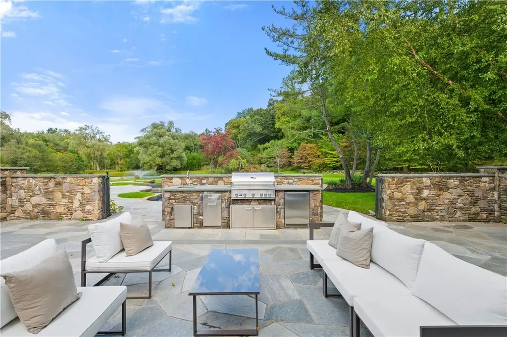 16 Guard Hill Road Bedford Corners NY 10549