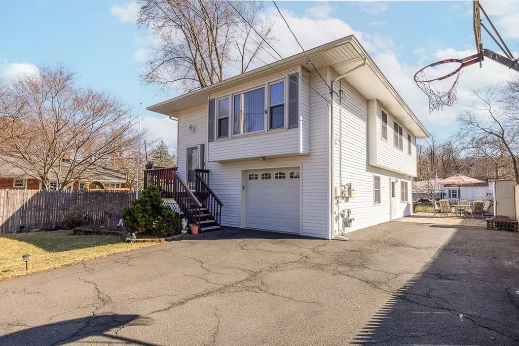 9 Jackson Avenue Garnerville NY 10923
