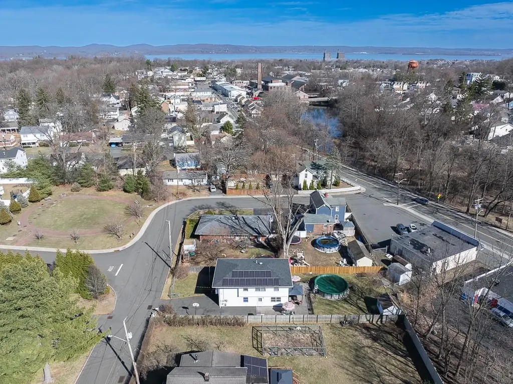 9 Jackson Avenue Garnerville NY 10923