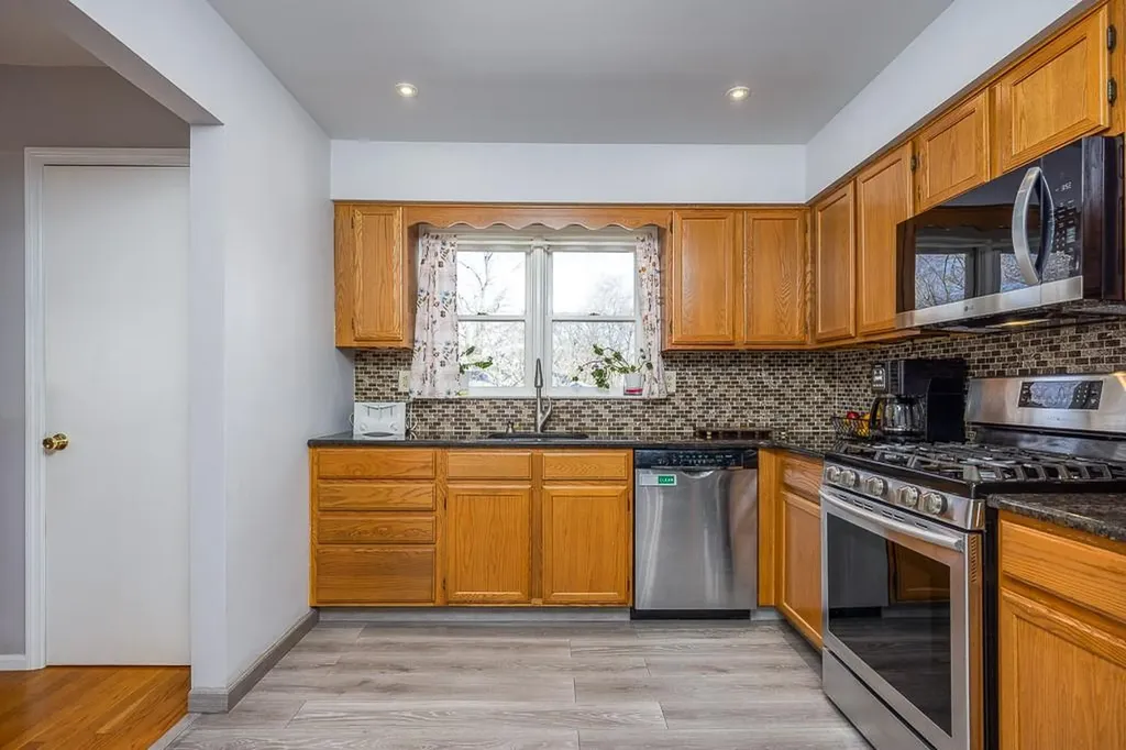 9 Jackson Avenue Garnerville NY 10923
