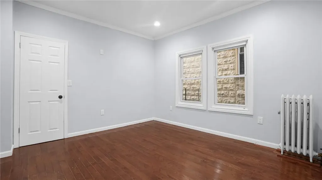 829 E 229th Street Bronx NY 10466