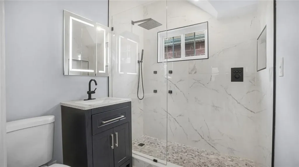 829 E 229th Street Bronx NY 10466