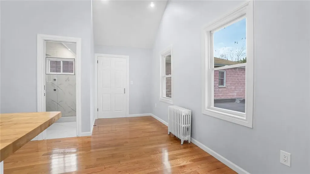829 E 229th Street Bronx NY 10466