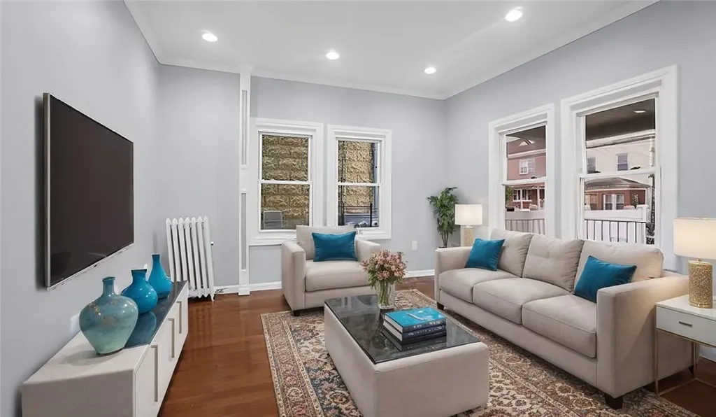 829 E 229th Street Bronx NY 10466