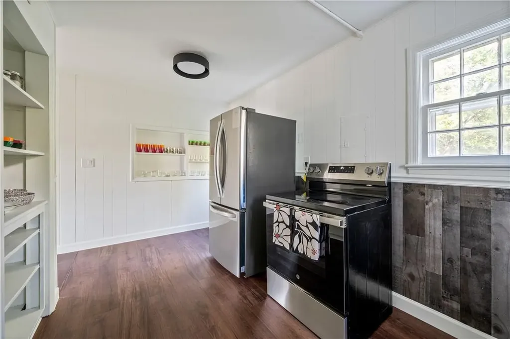 6 Schoolhouse Lane Poughkeepsie NY 12603