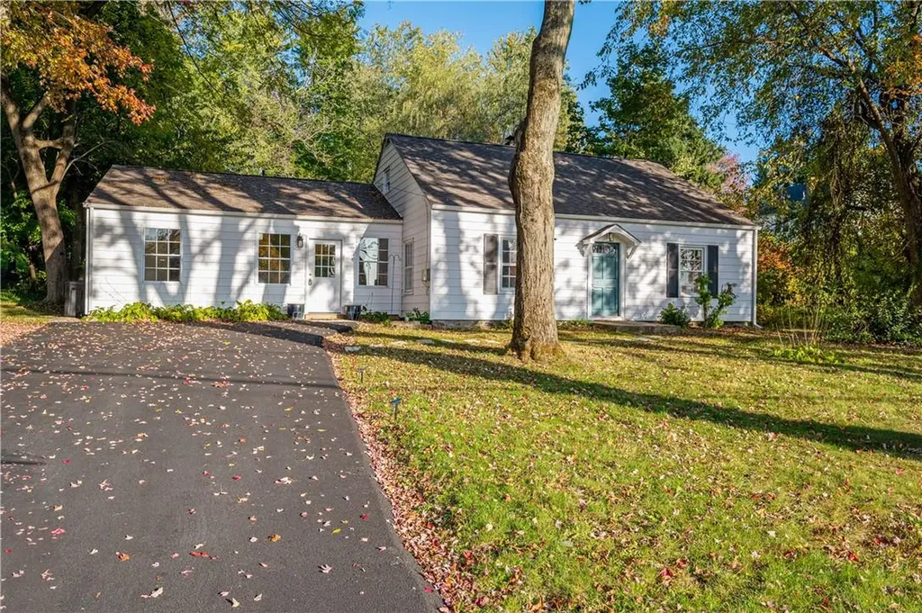 6 Schoolhouse Lane Poughkeepsie NY 12603