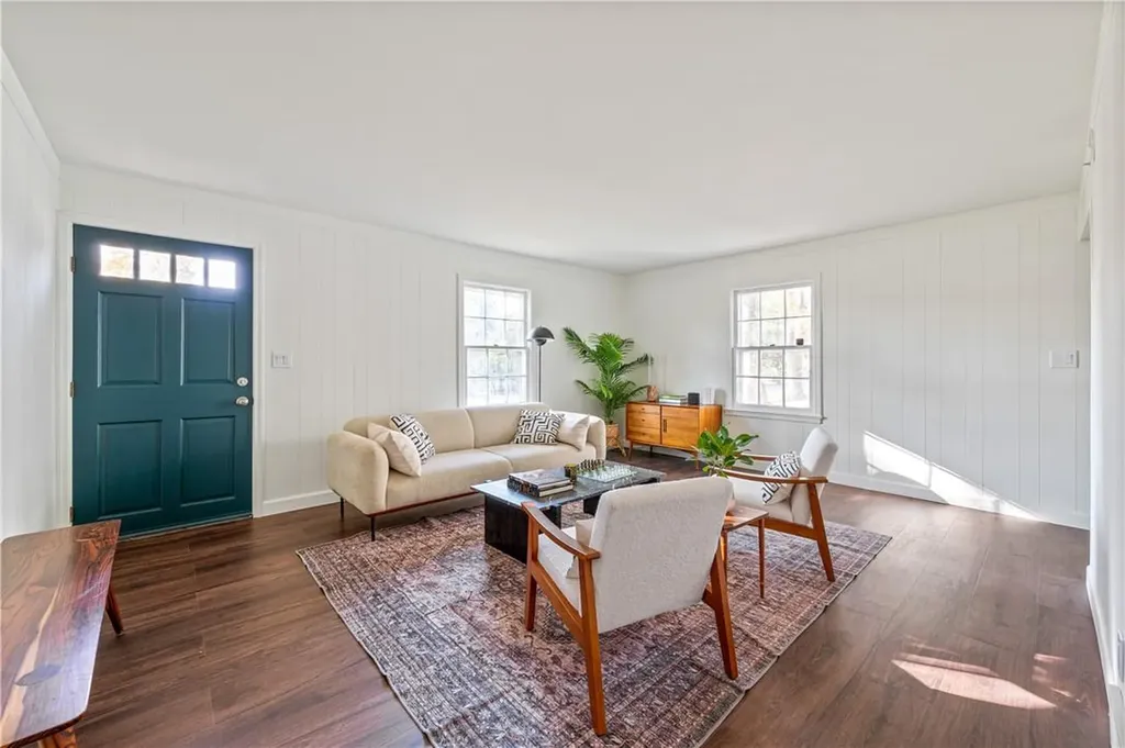 6 Schoolhouse Lane Poughkeepsie NY 12603