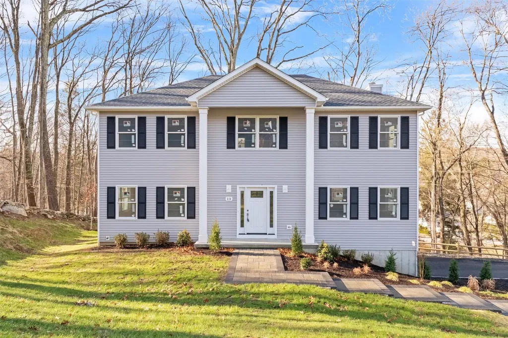 13 E Hill Road Cortlandt NY 10567