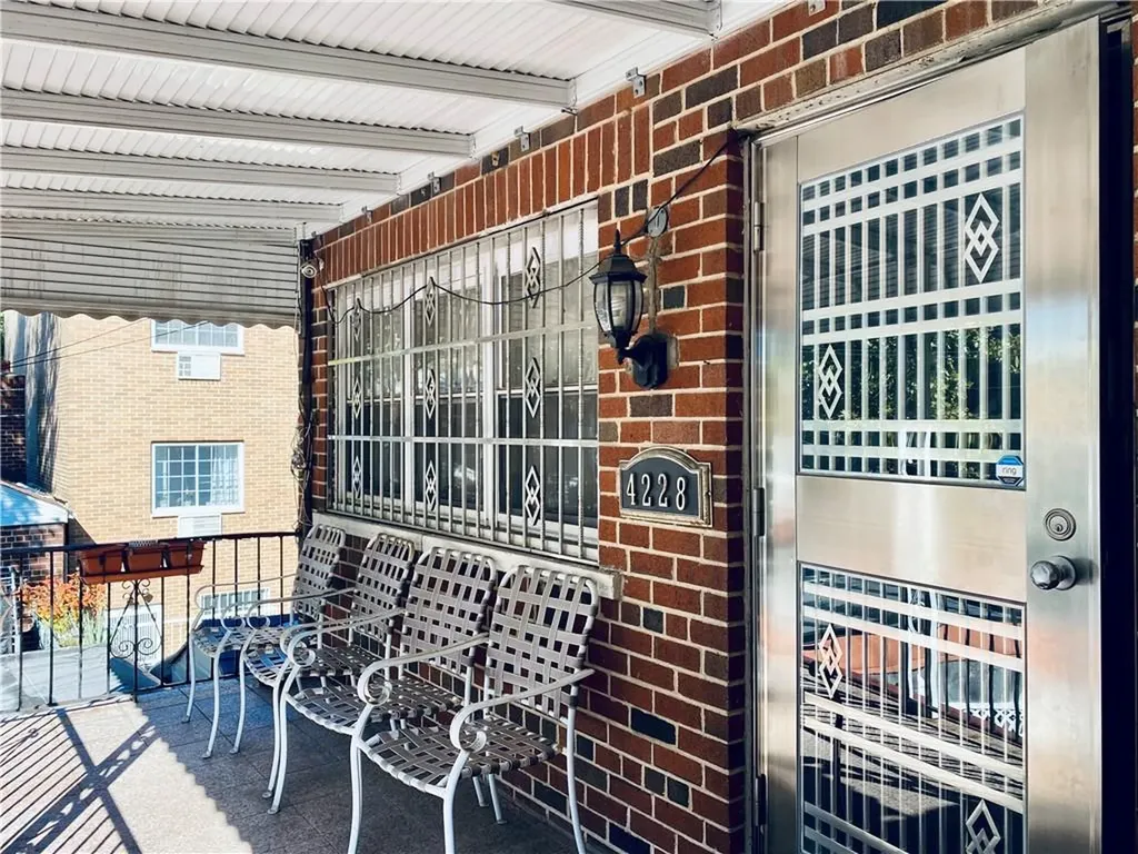 4228 Murdock Avenue Bronx NY 10466