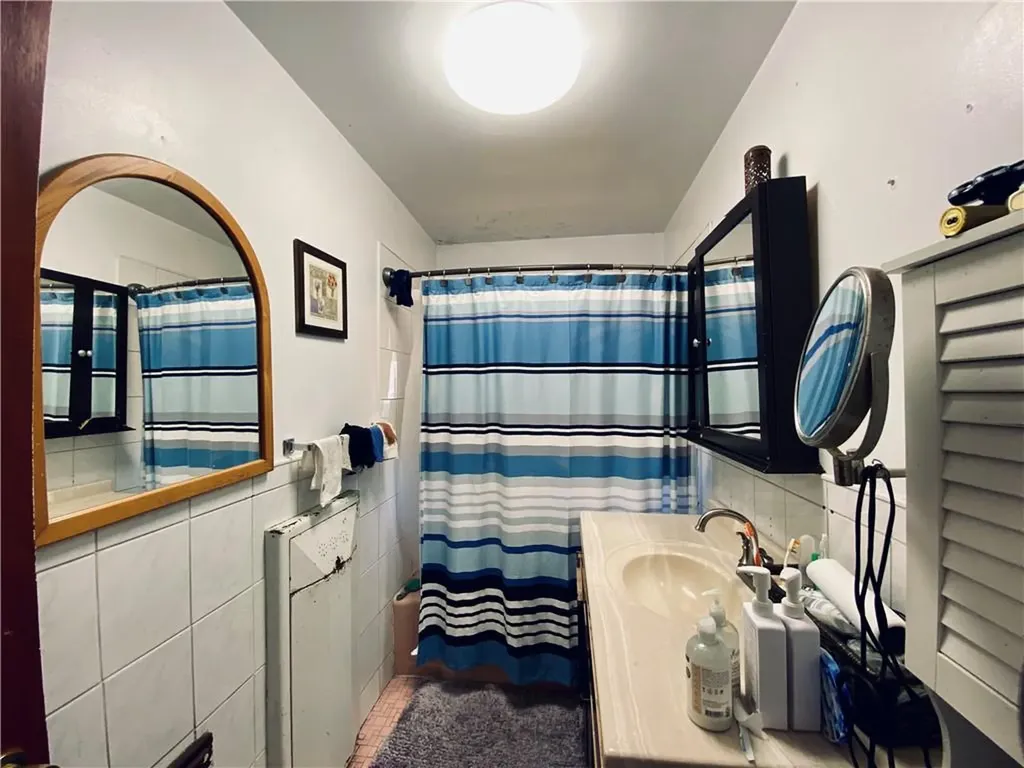 4228 Murdock Avenue Bronx NY 10466