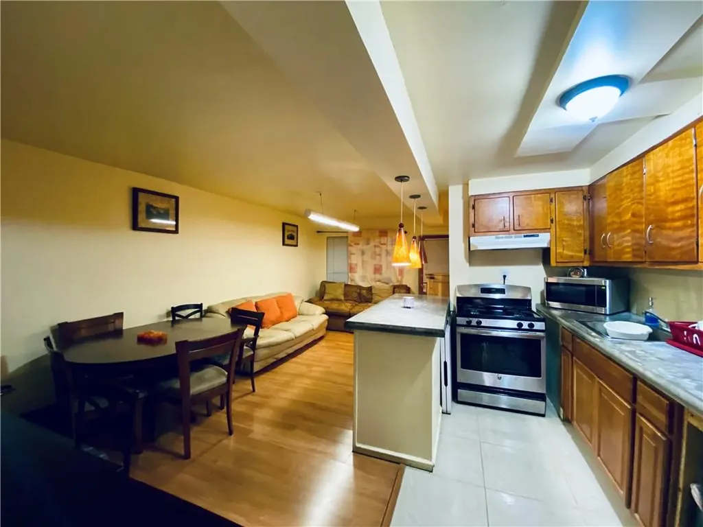 4228 Murdock Avenue Bronx NY 10466