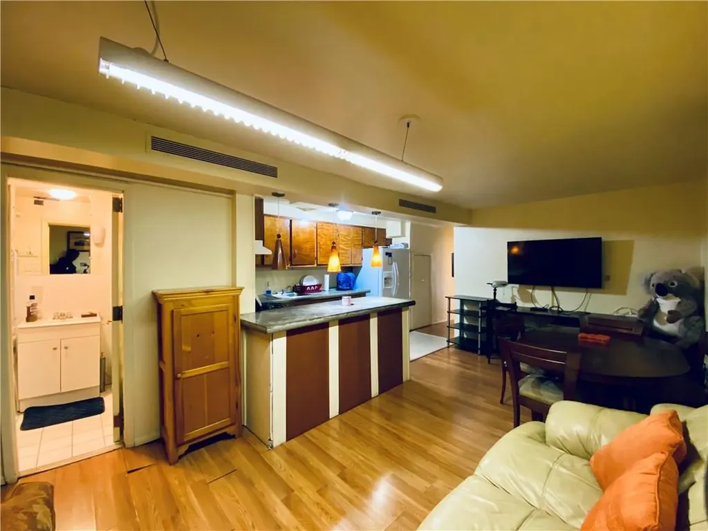 4228 Murdock Avenue Bronx NY 10466