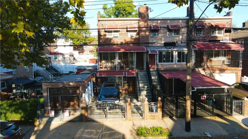 4228 Murdock Avenue Bronx NY 10466